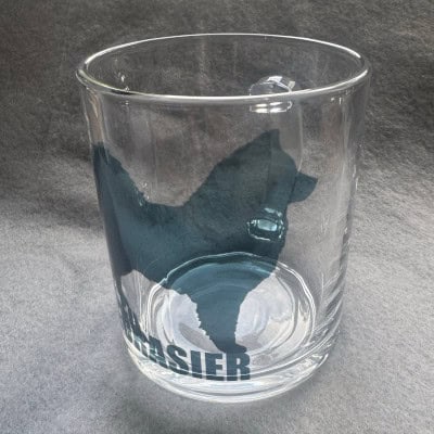 EVN winkeltje: theeglas (150 ml) met transparant Eurasier logo en het woord Eurasier eronder